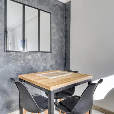 Grand Spacieux Renove Metro Wifi Apartman *