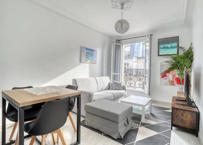 Renove & Son Balcon Parisien * Paříž